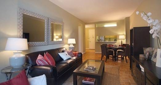 Absolutely Gorgeous Two Bedrooms with Great Views in the Heart of Financial District.