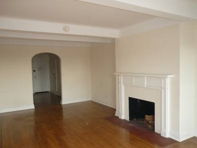 PREWAR CHARM 2BR/2BA 1200SF 2 EXPOSURES FULL SERVICE BLDG PRIME GREENWICH !!