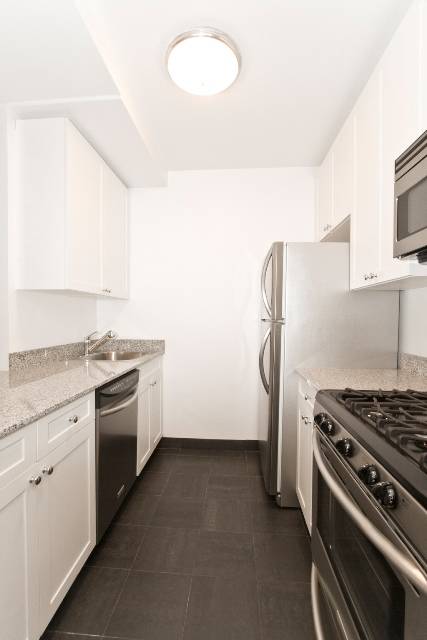 AMAZING DEALNO FEE DOORMAN BLDG/FREE GYM/LOUNGE/ROOF DECK