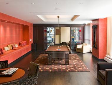 Charming Studio near South Street Seaport, Staten Island Ferry and East River - Premium luxury at a below market price.