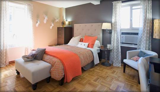 **FABULOUS AND OVER~SIZED ONE BEDROOM IN THE GRAMERCY AREA FOR RENT**FREE ELECTRIC**CONCIERGE**FITNESS CTR**LAUNDRY**CINEMA**GARDEN**GARAGE**FOUR STAR SPECIAL!**