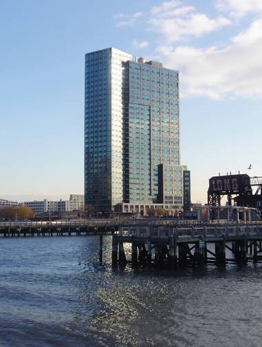  2br/2bath in LONG ISLAND CITY! - PRIVATE WATERFRONT PARK! ONE STOP TO GRAND CENTRAL!!