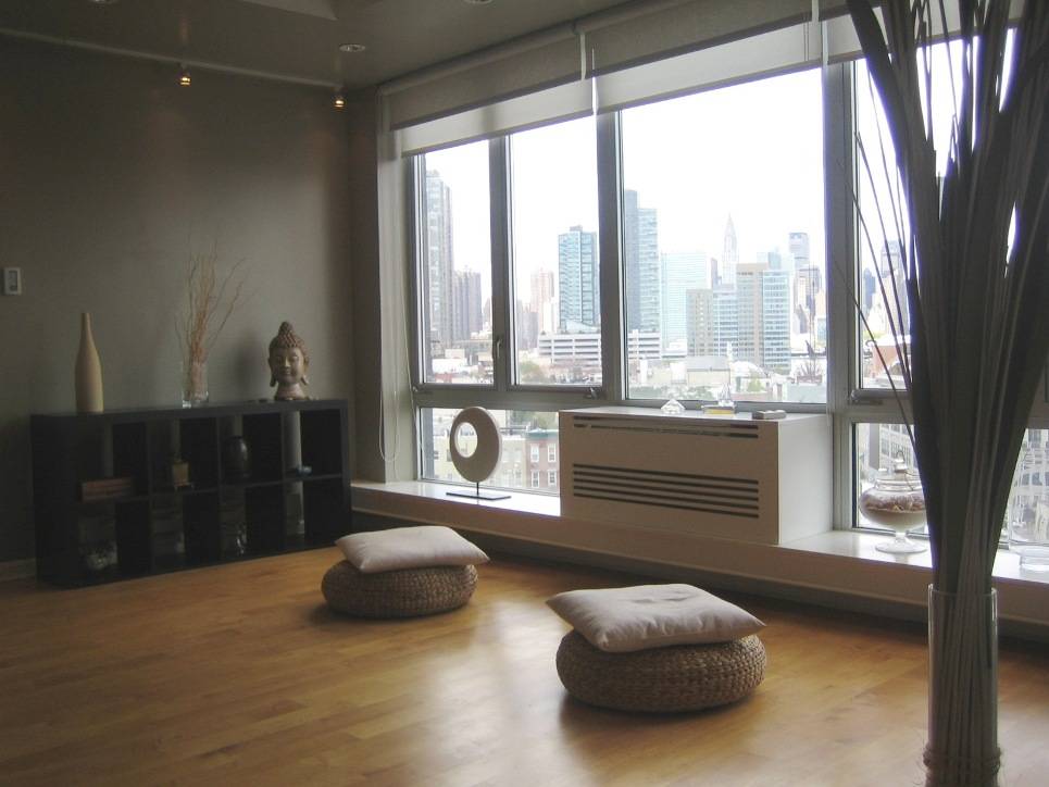 Manhattan Views!  Location, Luxury and Style - 1160SF LOFT  2 Full Bath - comes with parking space!!