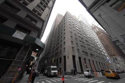 Financial District/Downtown. LUXE Convertible 2 bedroom near Starbucks. Amenities Included In Rent! Extra high ceilings. Terrace and Home Office. Oak floors. Oversized windows. 24-hour concierge - $3,500/month