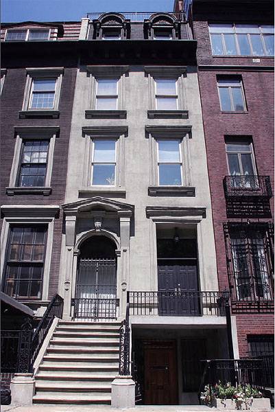 MIDTOWN EAST PRESTIGIOUS TOWNHOUSE, PARK AND 38TH, 4 STORY RESIDENCIAL, 2 STORY COMMERCIAL, 4BED 5.5 BATH 3 Outdoor space! Basketball board! $8.200,000 