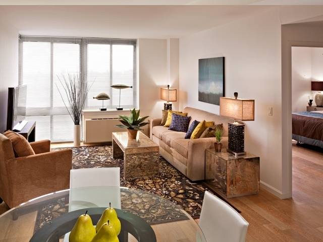FORT GREENE LUXURY!! 1 BED, SPACIOUS, CONVENIENT TO ALL, DOORMAN BUILDING!