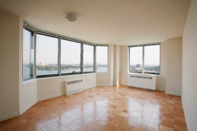 Upper Eastside 1 Bedroom 1 Bath,  Full Service Luxury Building, Dining Room, Fitness Center, No Fee