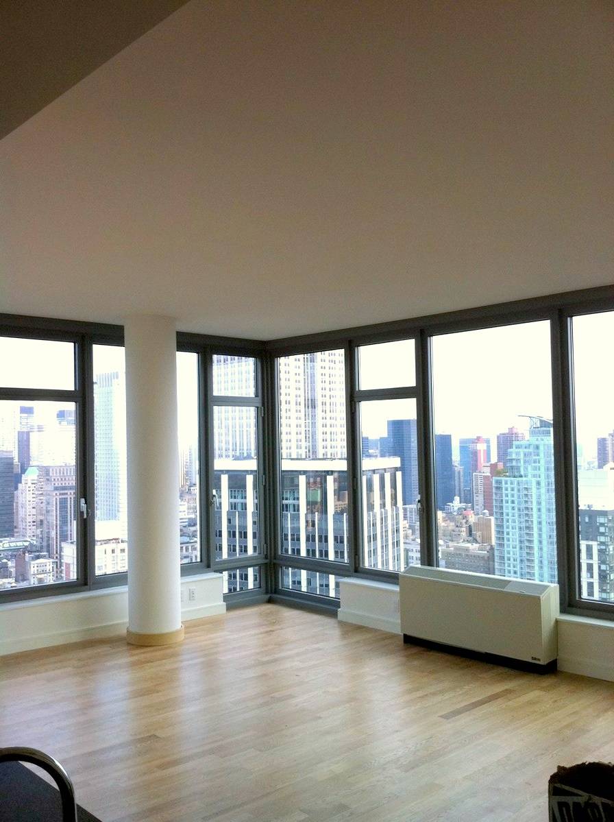 2 Bedroom / 2 Bathroom - Chelsea - Brand New Building - Full Service- River/City Views