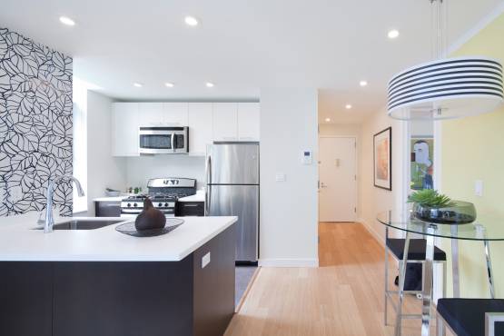 Midtown West~ Full Service Luxury Highrise ~ Has it All~ Large Variable 2B/1B-$4,400/month *No Broker Fee*