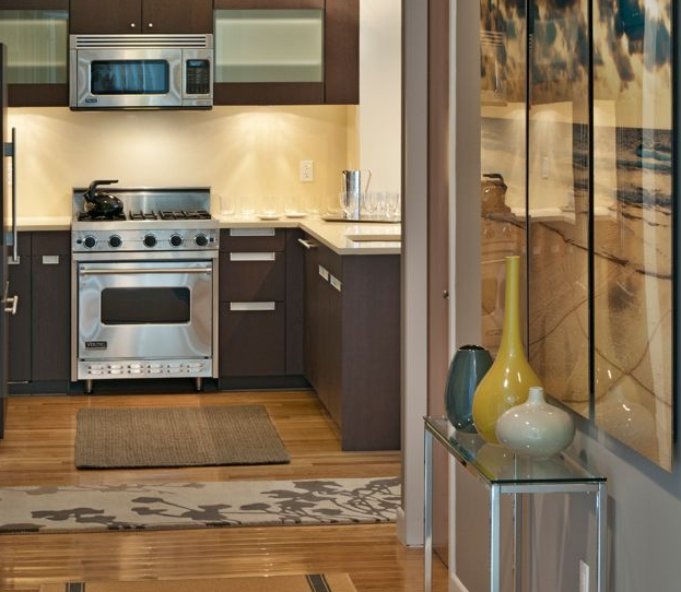 New Condominium in Midtown West , 1 Bedroom 1  Bathroom Unit For Sale, W/D, 24 HR. DM