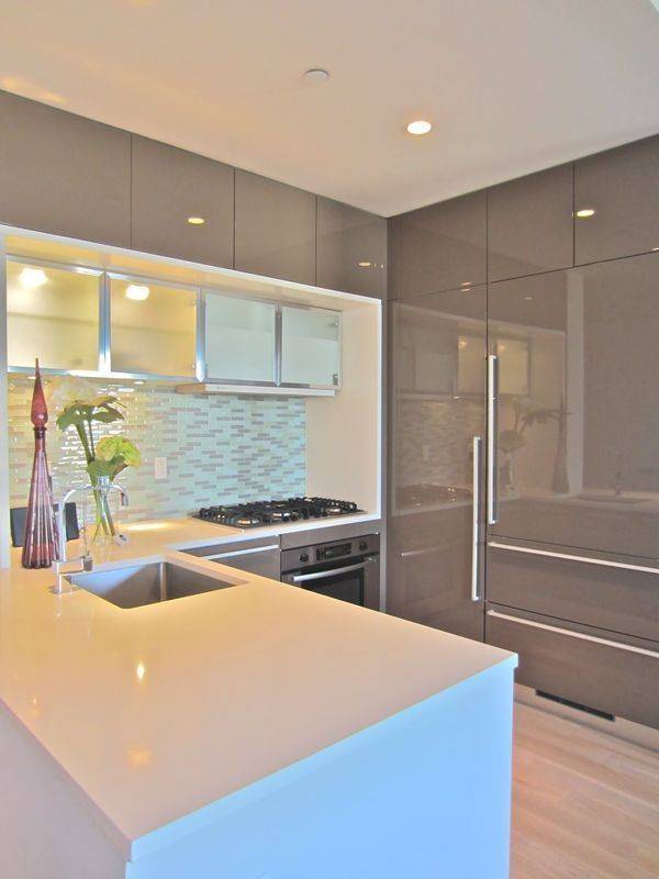 No Fee! Penthouse Four Bedroom Condo Sublet in Iconic FiDi Building!