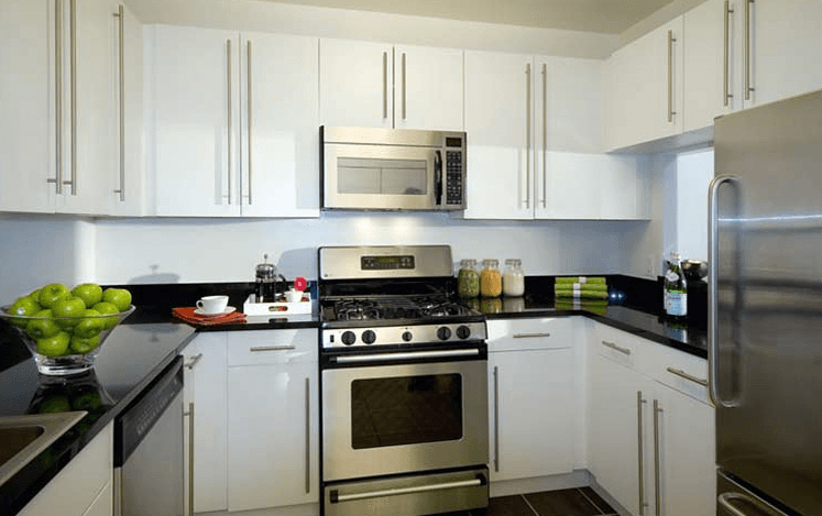 CORNER 1 BEDROOM WITH LOTS OF SUNLIGHT/WD/EMPIRE STATE VIEWS