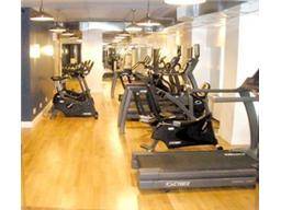 **LOW FEE**E.64 Luxury 2BR **Ultra bright**Gym D/M