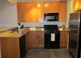 *No Broker Fee* Luxurious, Sunny One Bedroom Upper East Side