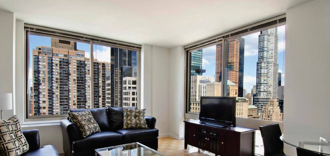 Midtown West / Conv. 3BR / Wall is up