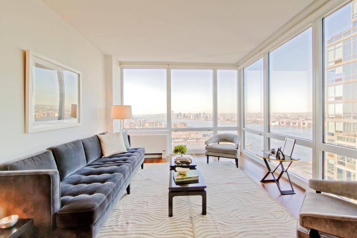 Midtown West Two Bedroom with Gorgeous River Views 