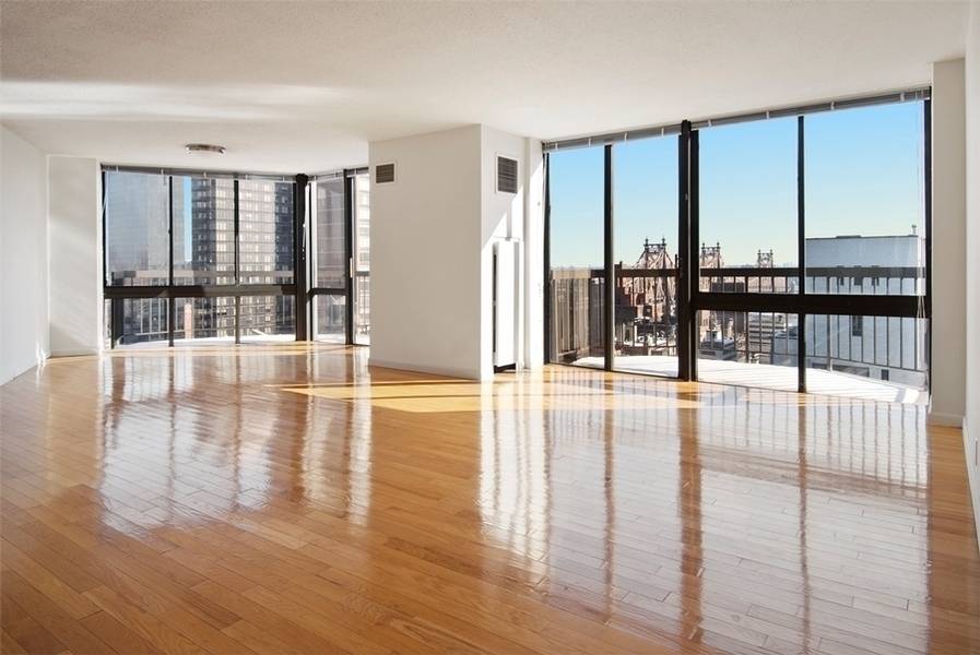 3br/2bath in a Full Service High-rise Building with Great Views in Sutton Place 