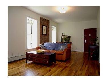 PREWAR BOUTIQUE CONDOMINUM! LARGE 2BR! LOW MONTHLIES! 