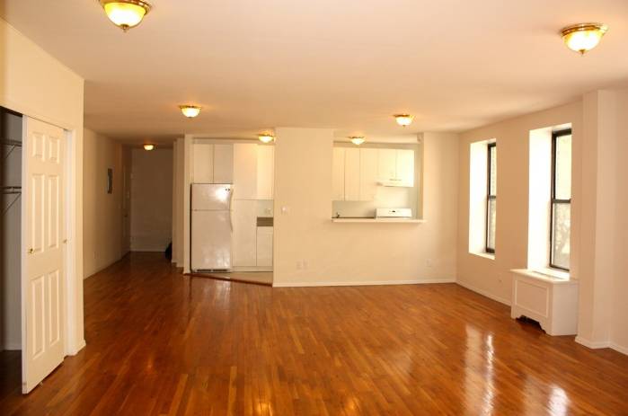 NO FEE 3BR Upper East Side - $3,750