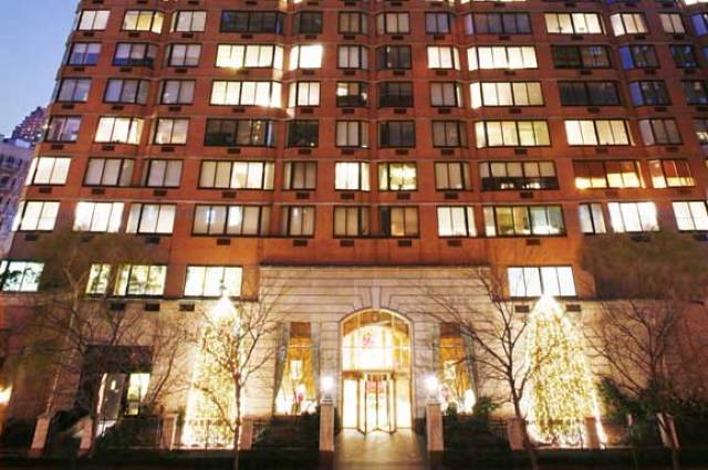 Luxury Manhattan Apartments for Rent in Sophisticated and Elegant Building  - Four Bedroom Apartment Available!