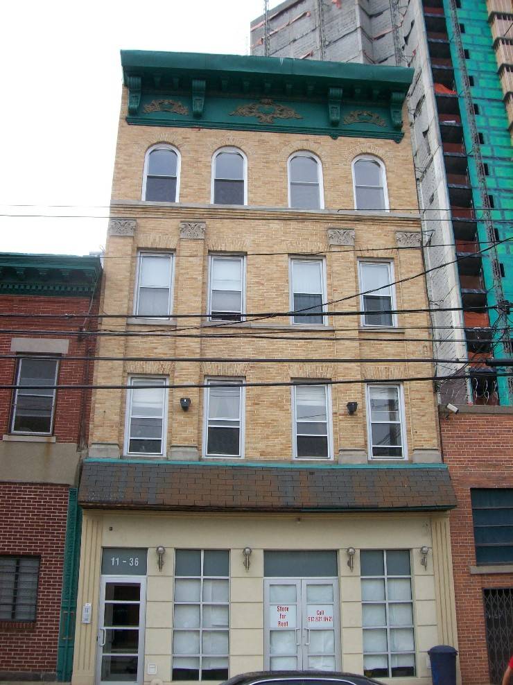 NEWLY RENOVATED Huge 1 Bedroom with Home Office