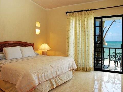 Ocean Front 3 Bedroom Single Family Home (Mayan Riviera) - LOCATION LOCATION! Live-in or Income Producing Property