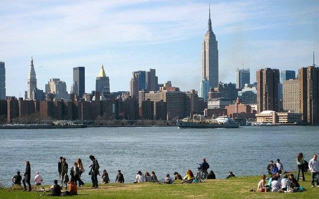 Luxury Williamsburg Waterfront - Spectacular Waterfront Residence - 25 Year Tax Abatement