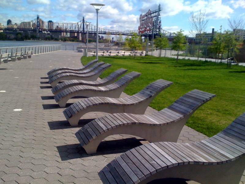 LONG ISLAND CITY 2BR: 910 SQFT OUTDOOR SPACE, WITH PARKING SPACE included: $765K!!!