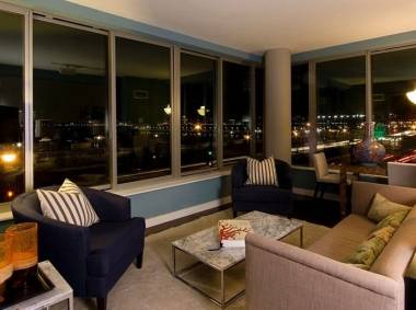 TRIBECA APARTMENTS ; PRIME LOCATION - LUXURY LOFT-LIKE RENTAL - 3 BED, 2.5 BATH WITH PRIVATE OUTDOOR SPACE