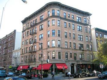 *West Village Gem*Walk-up near NYU*Park Views*Washer/Dryer*