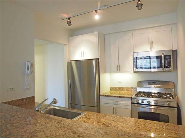 Upper Westside 1 Bedroom 1 Bath, Convertible 2, Full Service, Gym,  River Views, No Fee