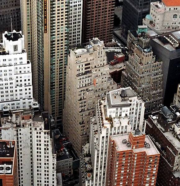 Downtown Luxury Rental One Bedroom/Convertible Two w/ Private Terrace Ideally Located in FiDi