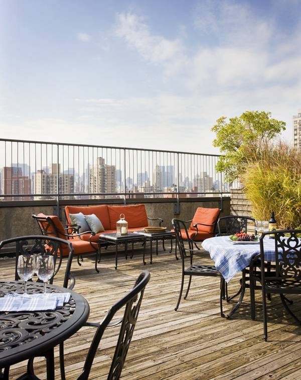 Luxury Alcove Studio * Washer/Dryer in Unit * Gourmet Kitchen  * Gym, Doorman,Concierge * Must See!