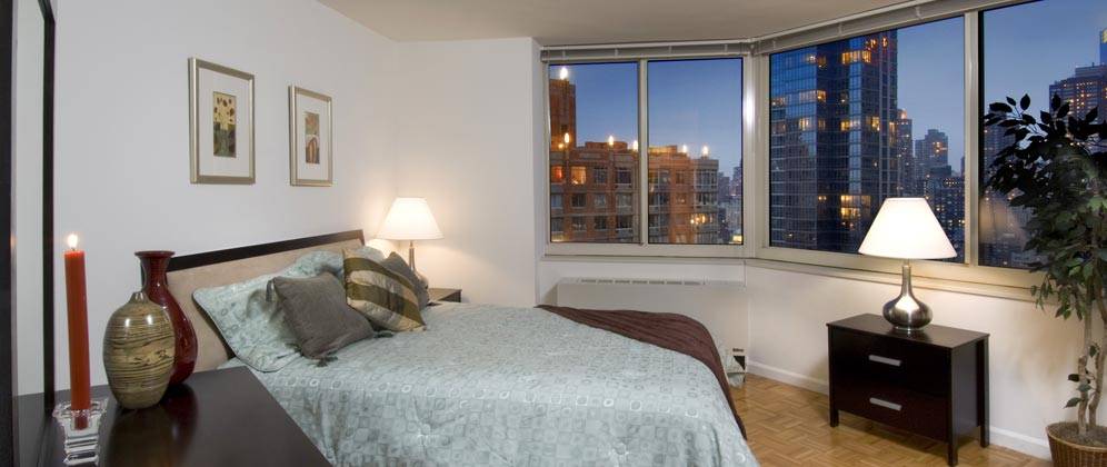 2 Bedroom / 2 Bath - Midtown West location !