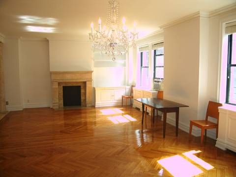 GLORIOUS GRAND DAME ON WEST END AVENUE! 2000 SQ FT! NO FEE!