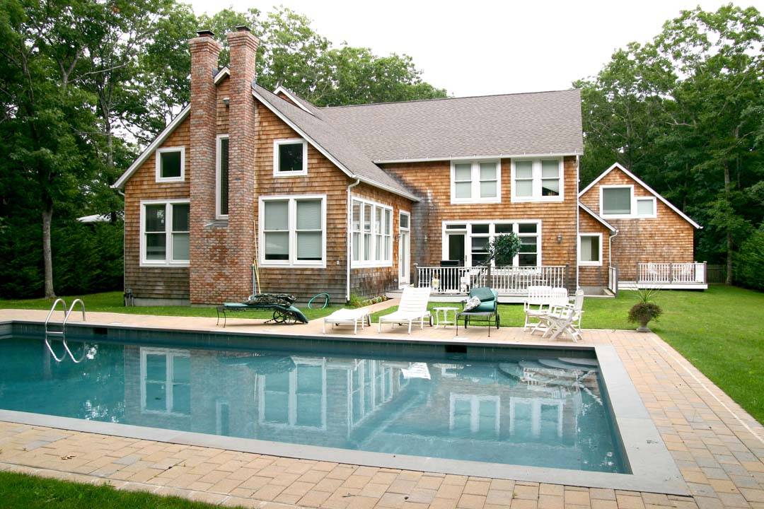 Comfortable Setting Wainscott