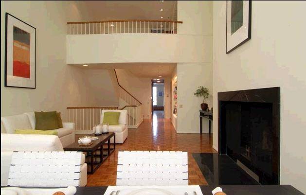 LIVE LUXURIOUSLY IN NO BROKERS FEE TOWNHOUSE- UES