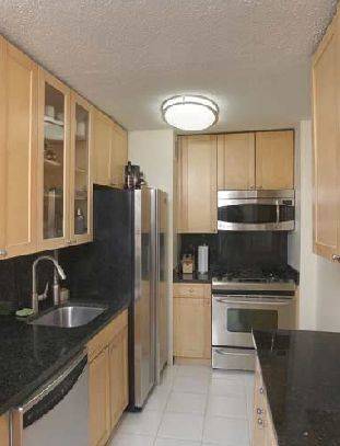 2 Bedroom / 1.5 Bath - Triple Exposure - Doorman Building