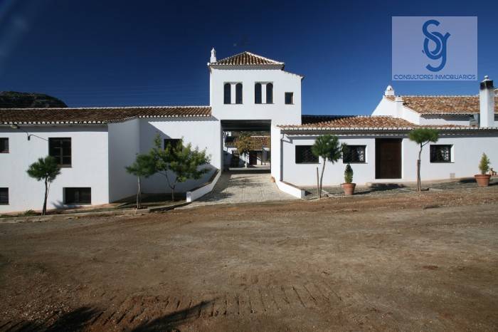 ANTEQUERA, MALAGA, SPAIN  EQUESTRIAN FARM  FOR SALE 