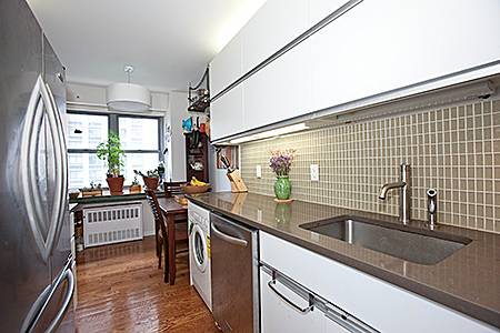 RENOVATED ONE BEDROOM IN UPPER WEST SIDE FOR SALE