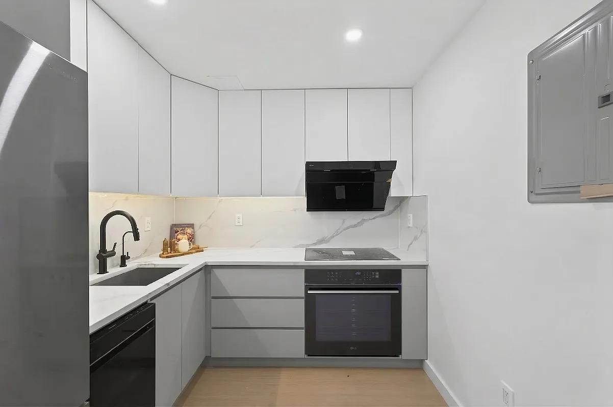 28-08 21st Street 2-A Astoria Queens NY 11102
