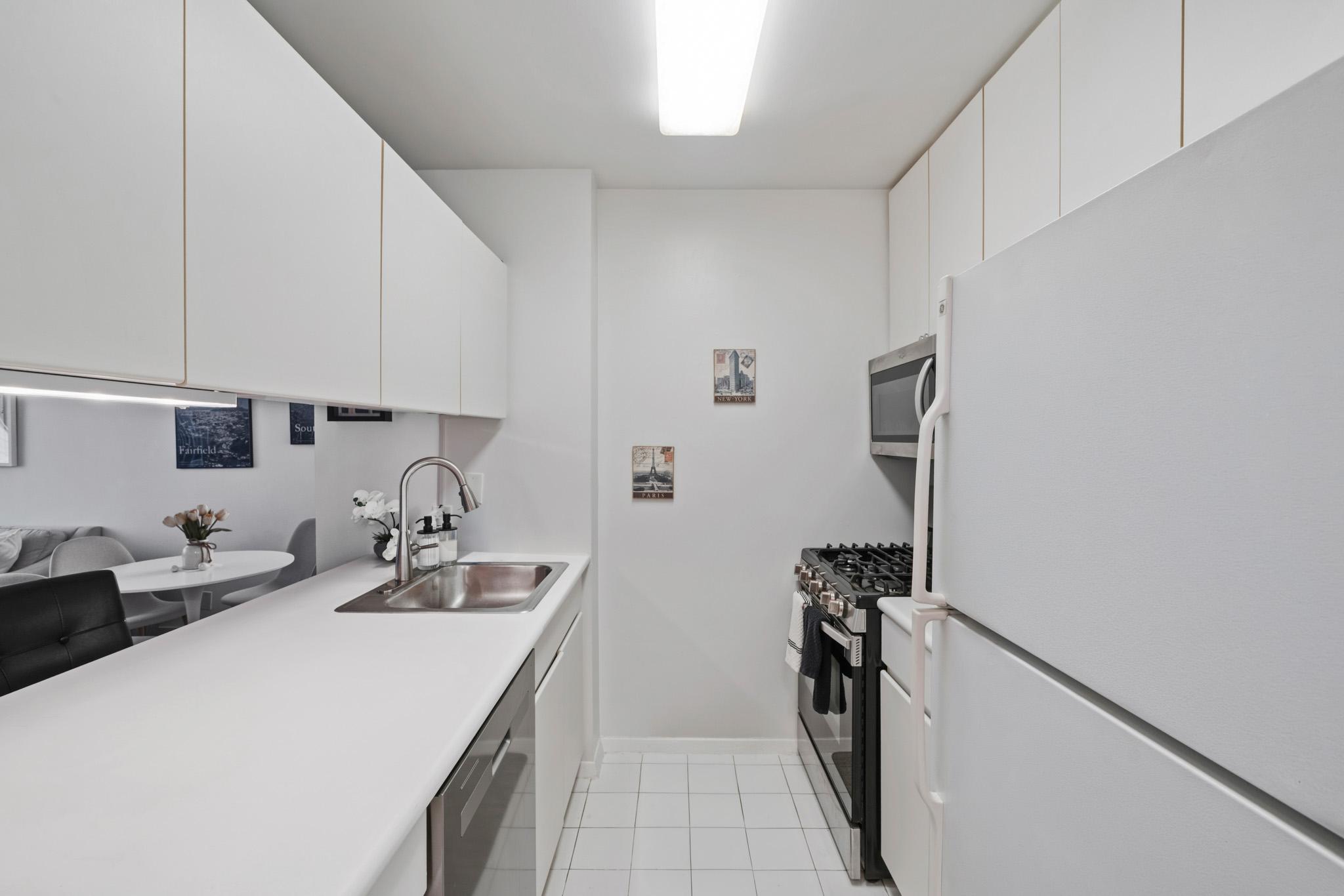 1 Irving Place V-7C Gramercy Park New York NY 10003