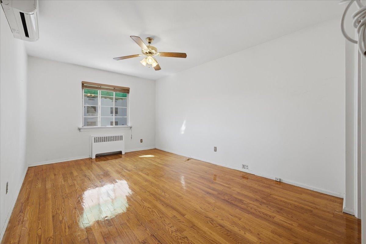 1058 East 211th Street Williamsbridge Bronx NY 10469