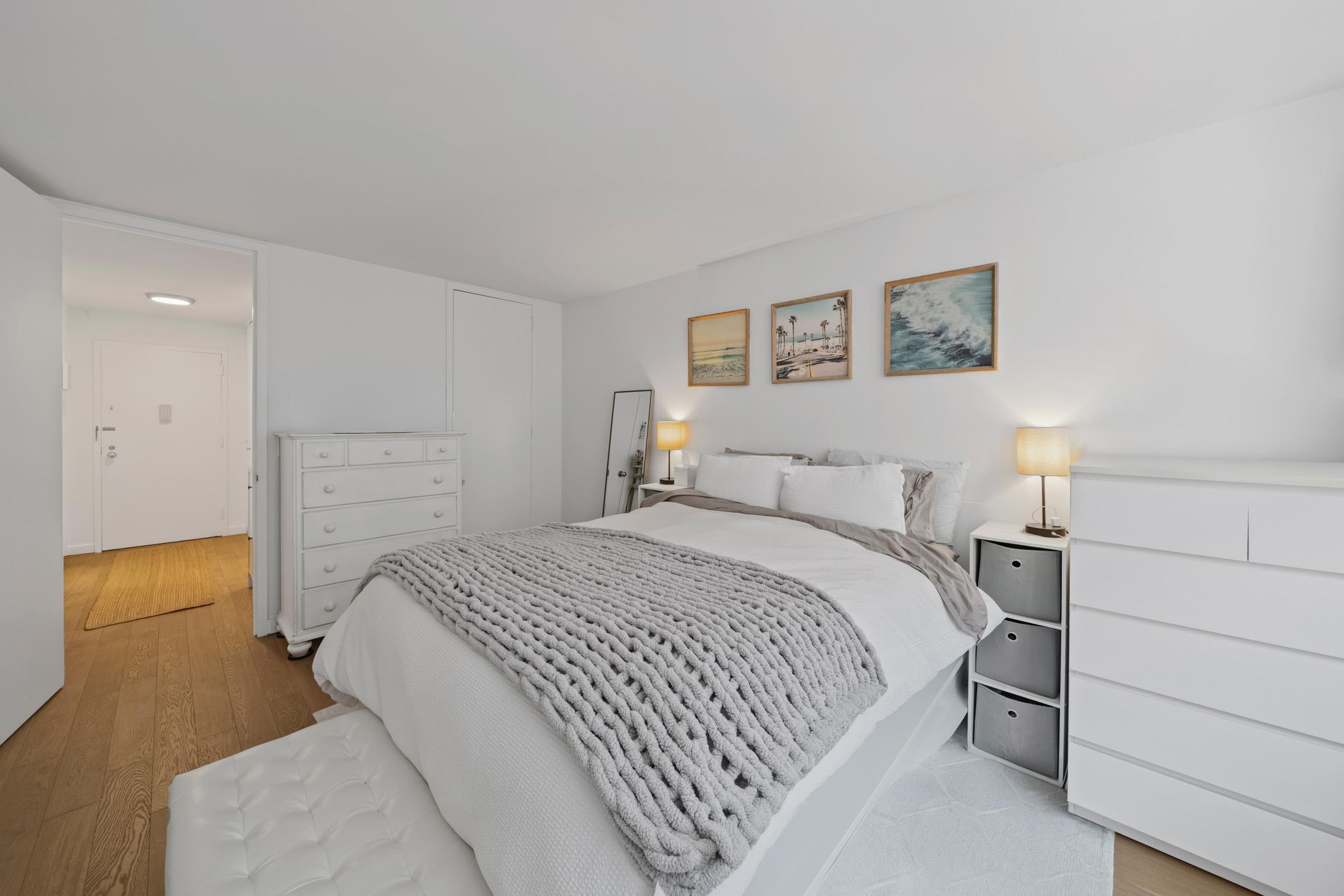 1 Irving Place V-7C Gramercy Park New York NY 10003