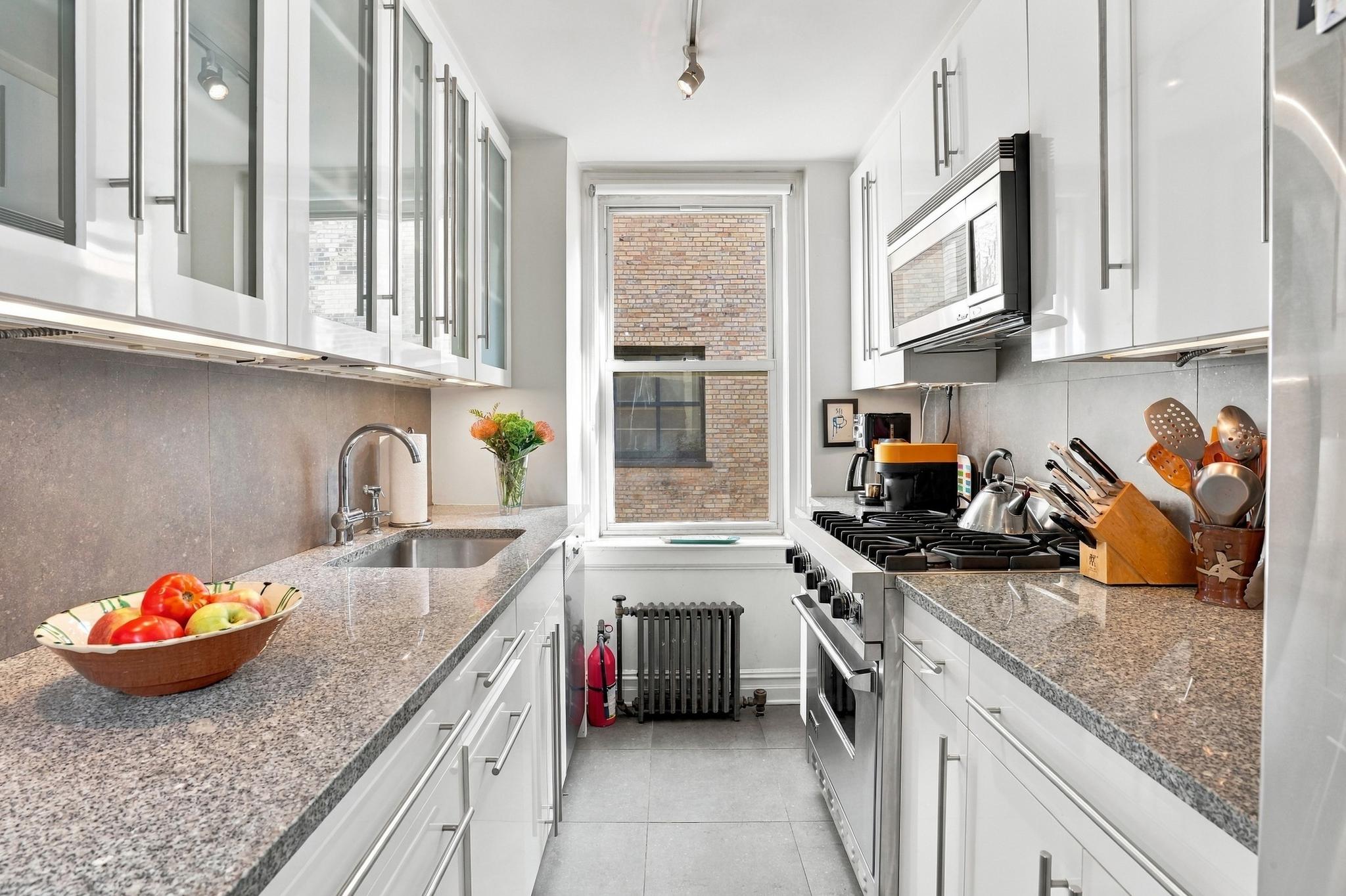 400 East 59th Street 16-D Sutton Place New York NY 10022