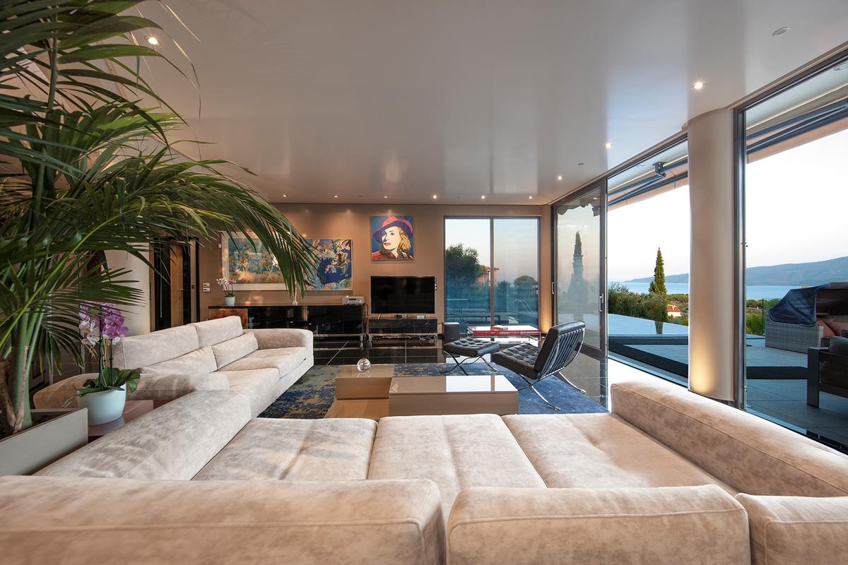 360° Sea View Villa for Sale in Peloponnese - Main Living Room