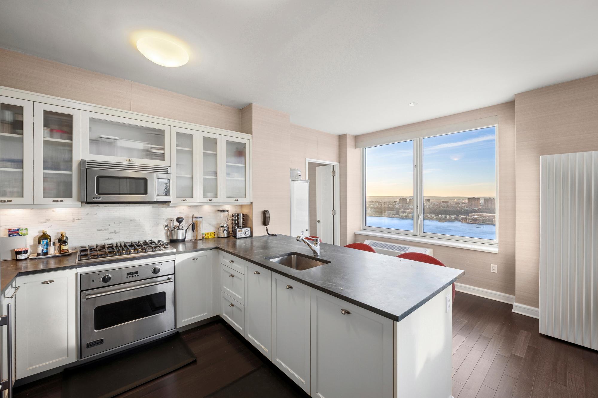 80 Riverside Blvd. PH-1B Lincoln Square New York NY 10069