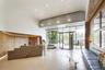 Concierge/Lobby/Lounge 