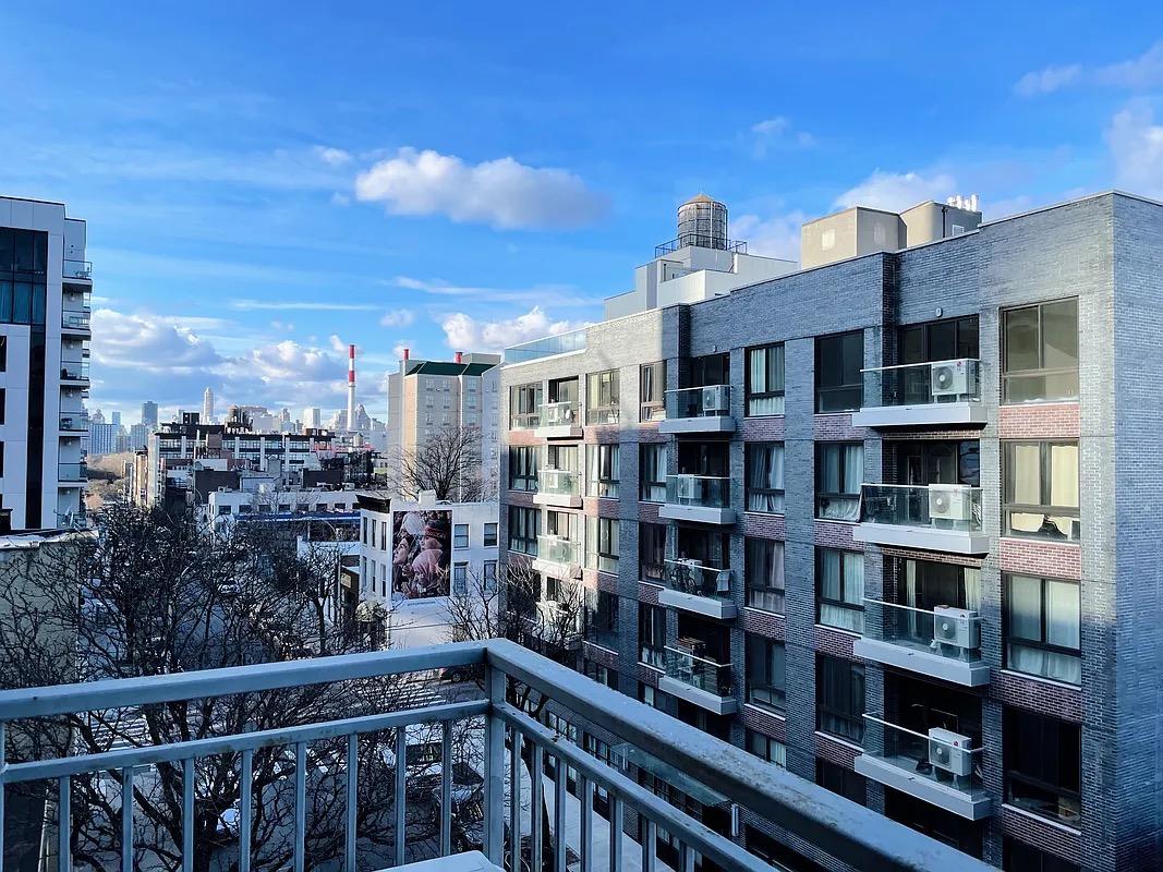 27-16 41st Avenue 5-B Long Island City Queens NY 11101