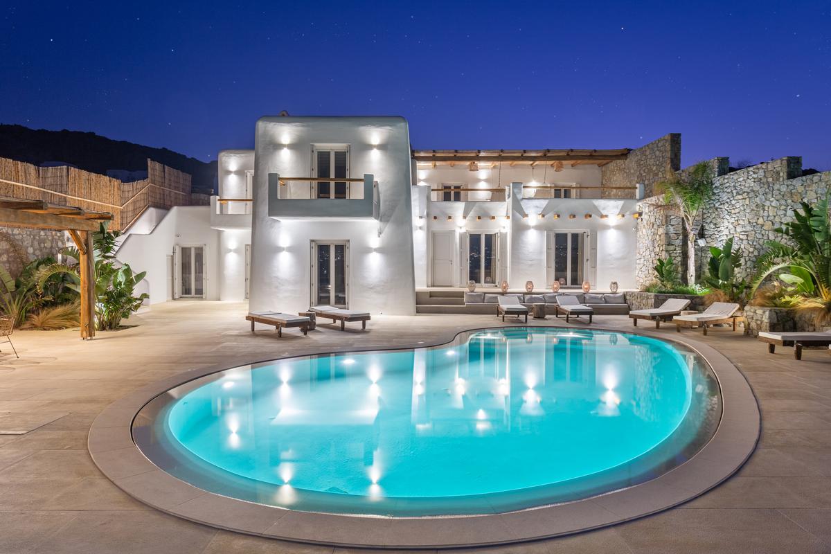 Villa Node to rent in Mykonos - Outdoor night view
